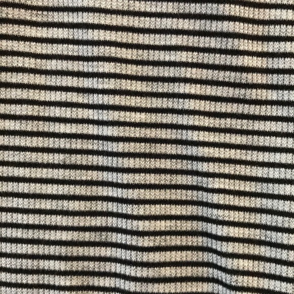 Crop Top - Picture 2 of 3